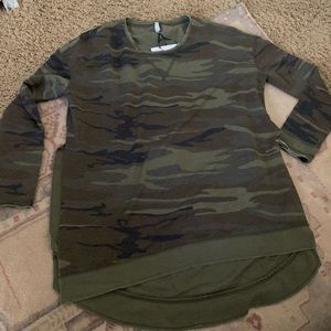 Z Supply Camo Weekender • NWT